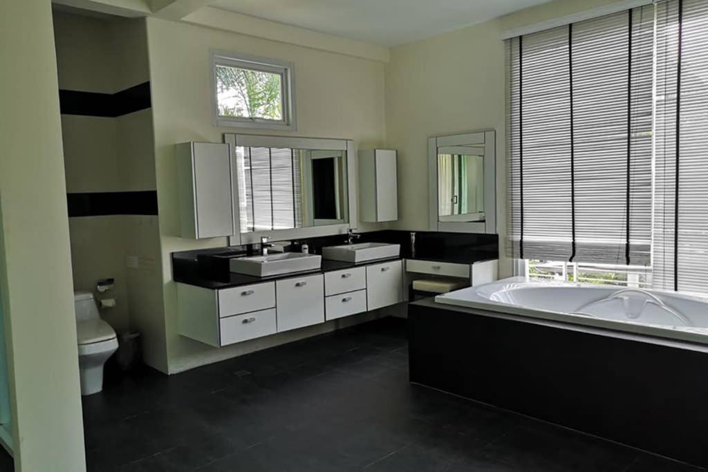 4 Bedroom Villa Kamala Beach Phuket Exterior foto
